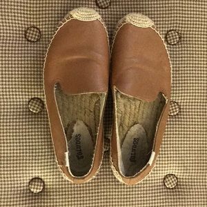 Soludos Size 8 Women’s US espadrille slip on shoe, cognac/tan leather